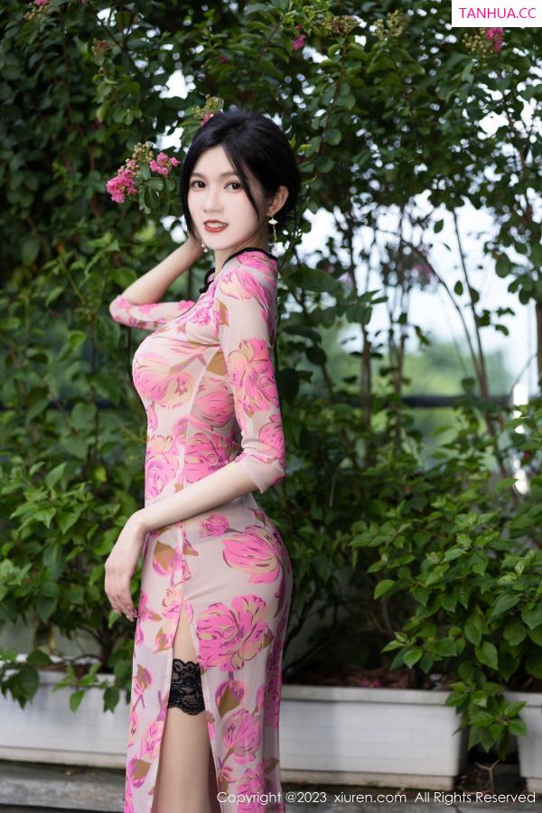 程程程  [XiuRen]高清写真图 2023.09.14 No.7388 程程程- 美腿旗袍第2张图片